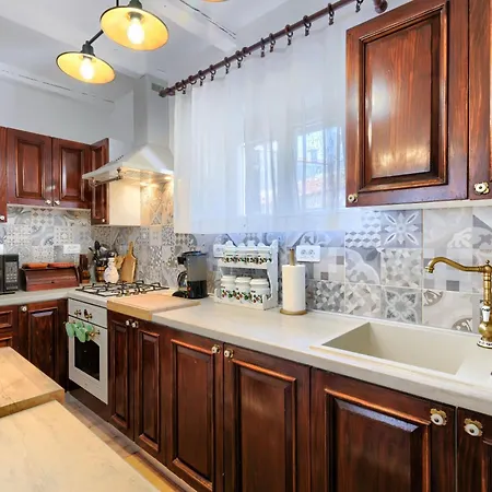 بيت للعطل Centar By Interhome أوماغ